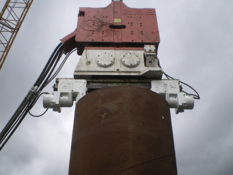 Vibratory Piling Equipment - Steel Piling Group